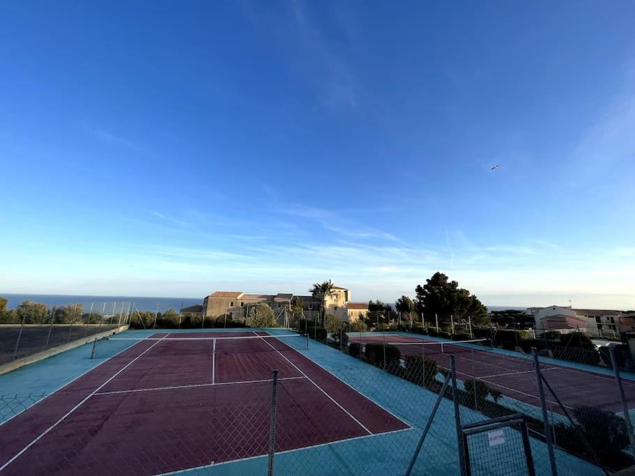 St-Pierre-La-Mer, Bel Appartement A Dans Residence Avec Piscine Et Tennis Entre 5 Et 10 Min De La Plage Fleury  Eksteriør bilde