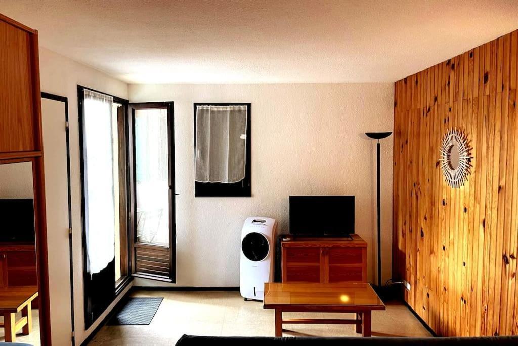 St-Pierre-La-Mer, Bel Appartement A Dans Residence Avec Piscine Et Tennis Entre 5 Et 10 Min De La Plage Fleury  Eksteriør bilde